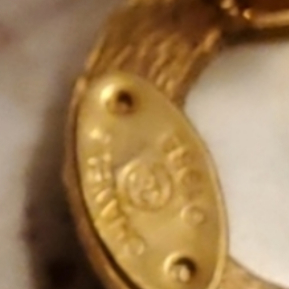 Chanel Earrings (authentic) - Picture 4 of 11